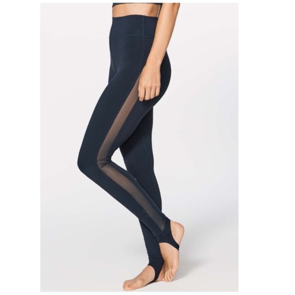 luluemon Navy blue leggings Size 4 mesh detail